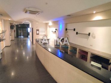Locale commerciale in vendita a Sant Josep - Zona Hospital