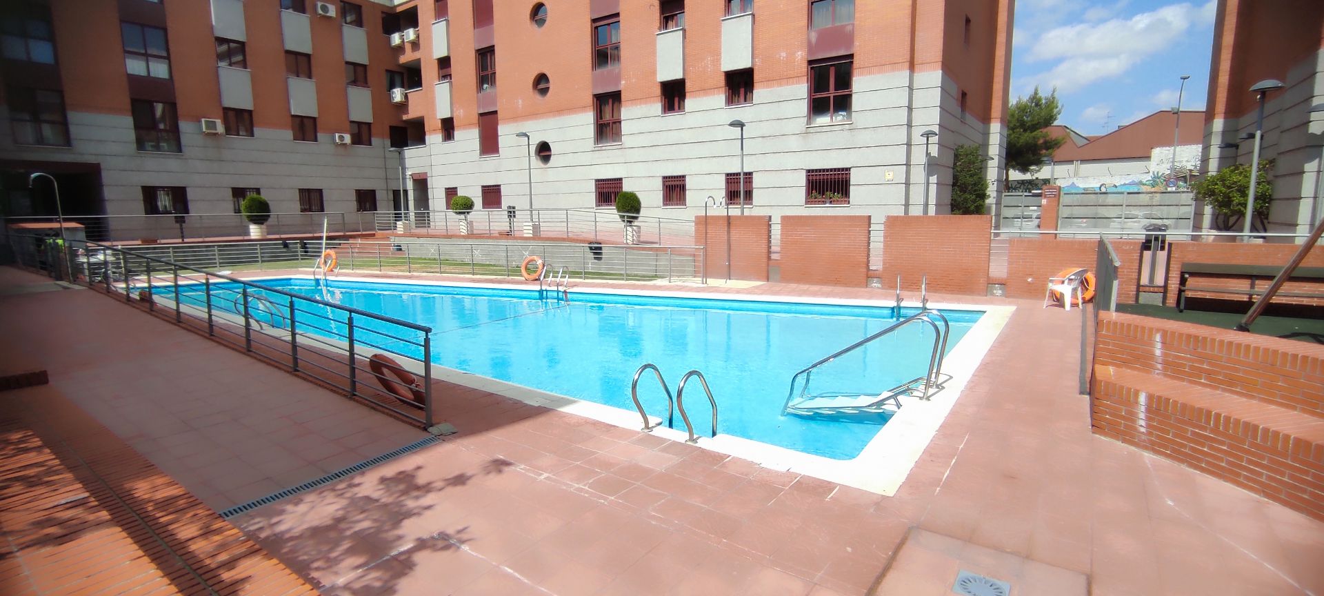 Swimming pool of Apartment for sale in Parla  with Heating, Parquet flooring and Oven