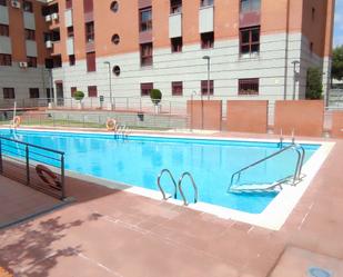 Piscina de Apartament en venda en Parla amb Calefacció, Parquet i Forn