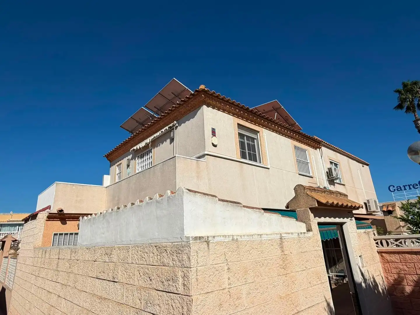 Vista exterior de Dúplex en venda en Torrevieja amb Aire condicionat, Terrassa i Traster