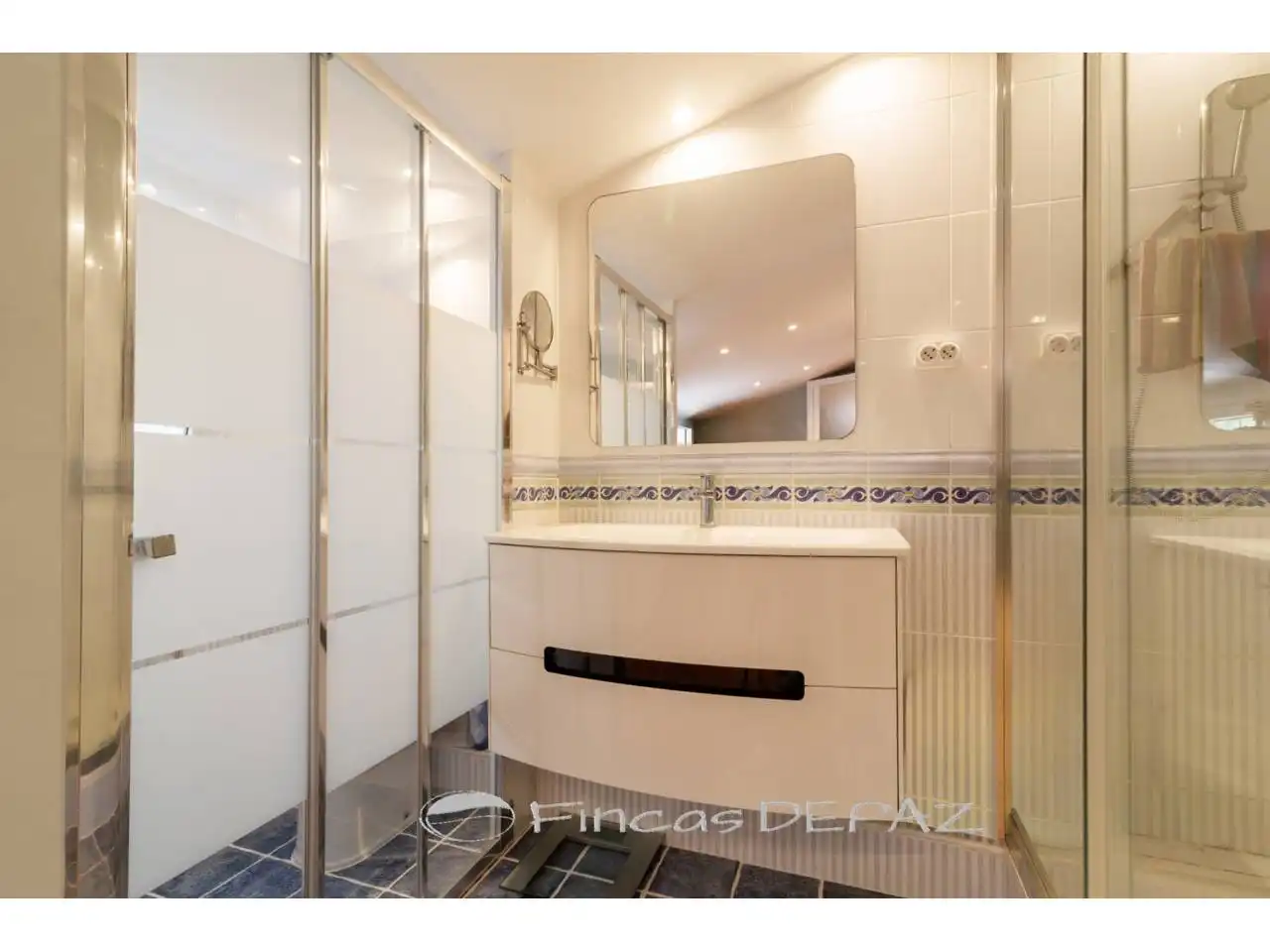 Bathroom of Detached homes for sale in Gavà  with Air Conditioner, Heating and Private garden