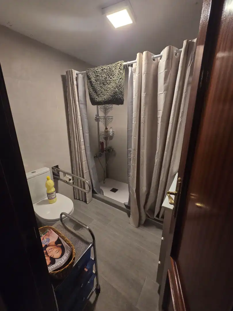 Baño de Piso en venta en Jaén con Aire acondicionado, Calefacción y Jardín privado