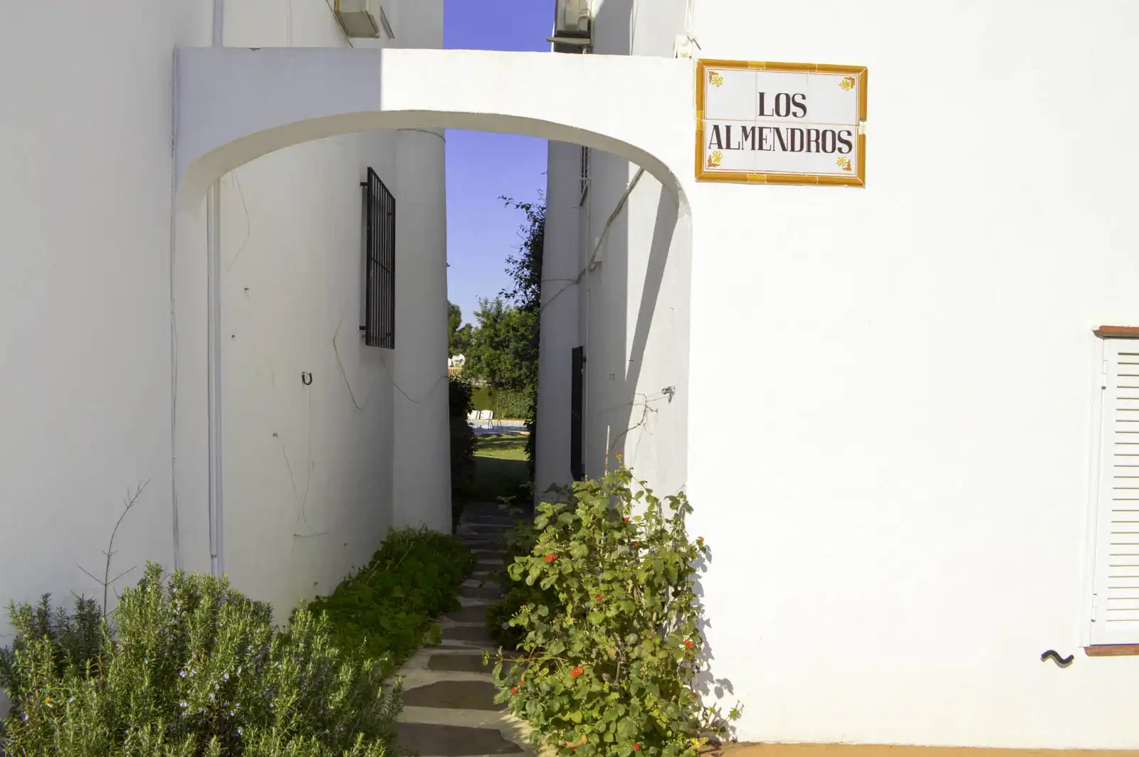 Vista exterior de Apartament en venda en Pedreguer amb Aire condicionat, Calefacció i Jardí privat