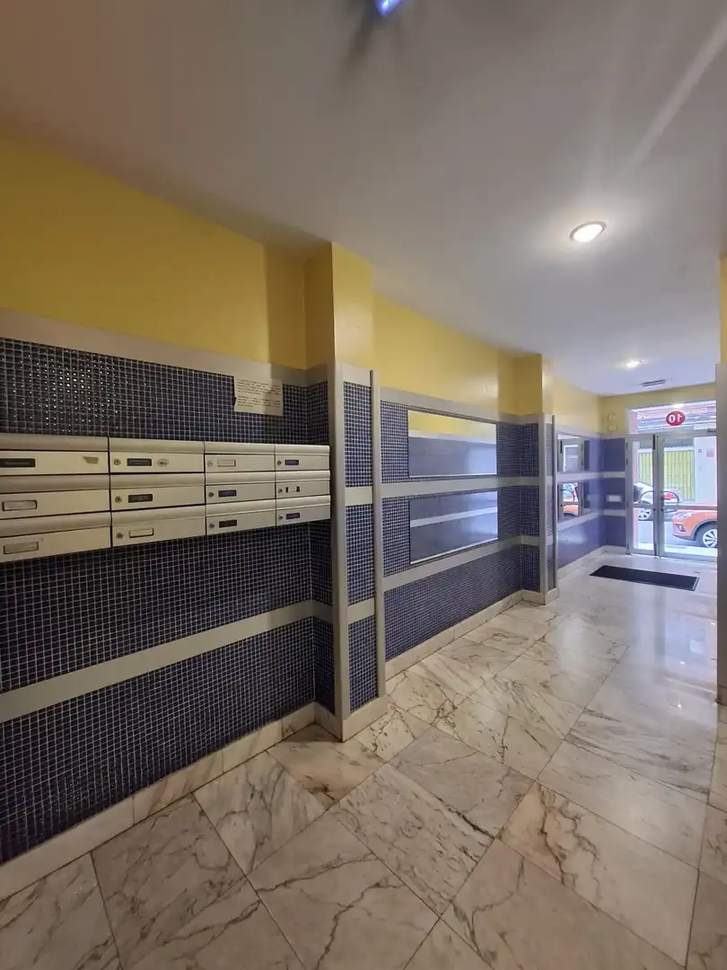 Flat for rent in Gijón   with Heating, Parquet flooring and Furnished