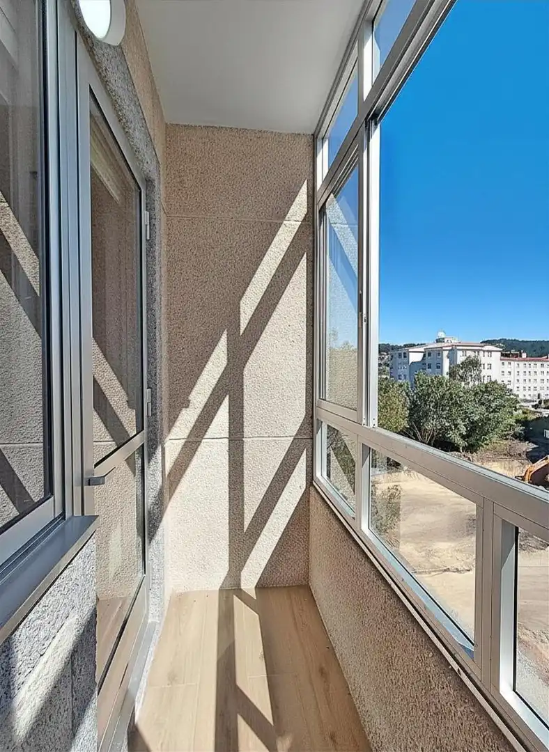 Terraza de Piso en venta en Pontevedra Capital  con Calefacción y Trastero