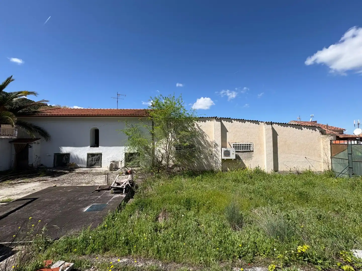 Außenansicht von Residential zum Verkauf in Villalbilla