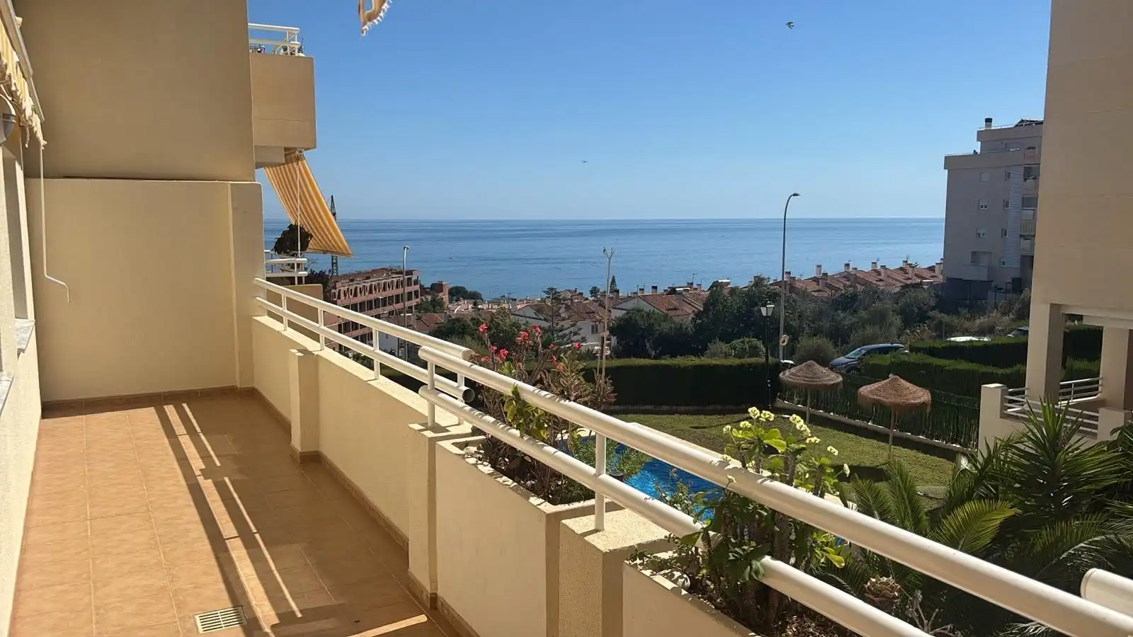 Exterior view of Flat for rent in Rincón de la Victoria  with Terrace and Furnished
