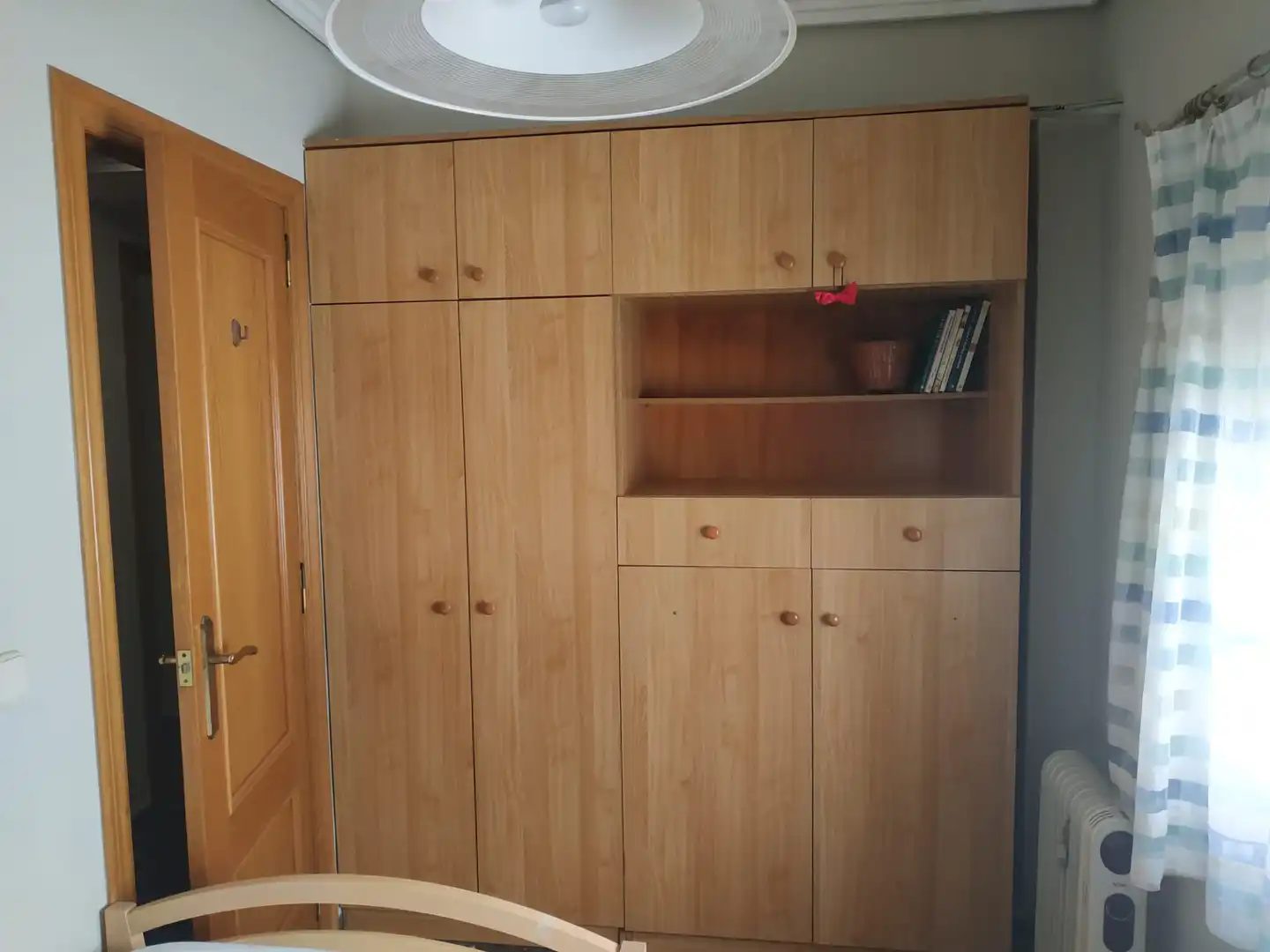 Habitación de Piso de alquiler en Valencia con Amueblado, Horno y Lavadora