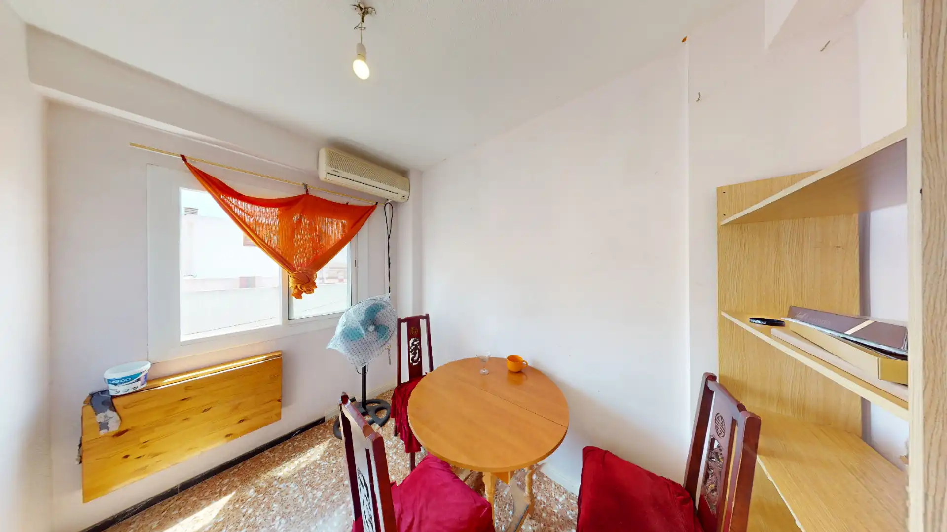 Comedor de Piso en venta en Alicante / Alacant con Amueblado y Balcón