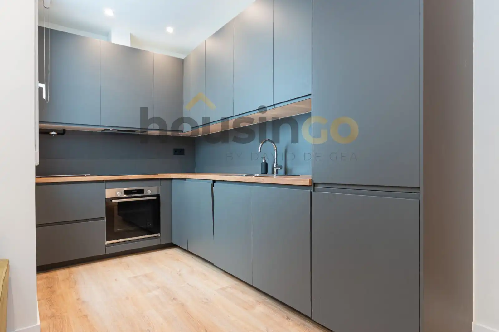 Kitchen of Flat for rent in Madrid  with Air Conditioner, Heating and Terrace
