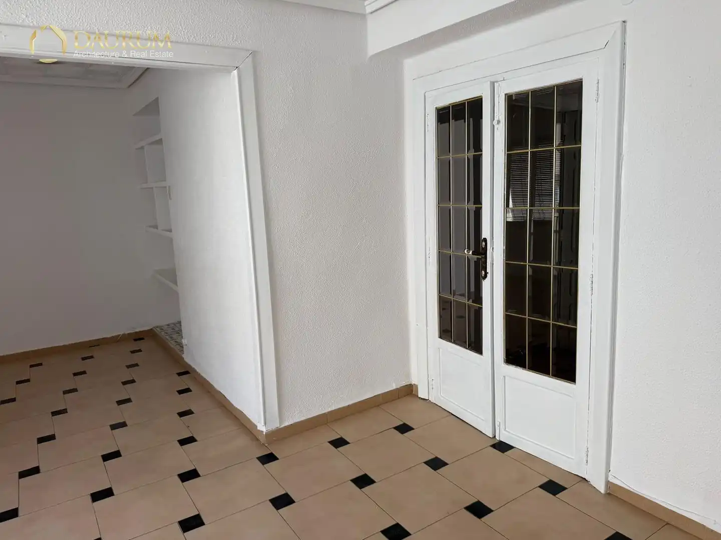 Flat for sale in Valencia  with Terrace and Storage room