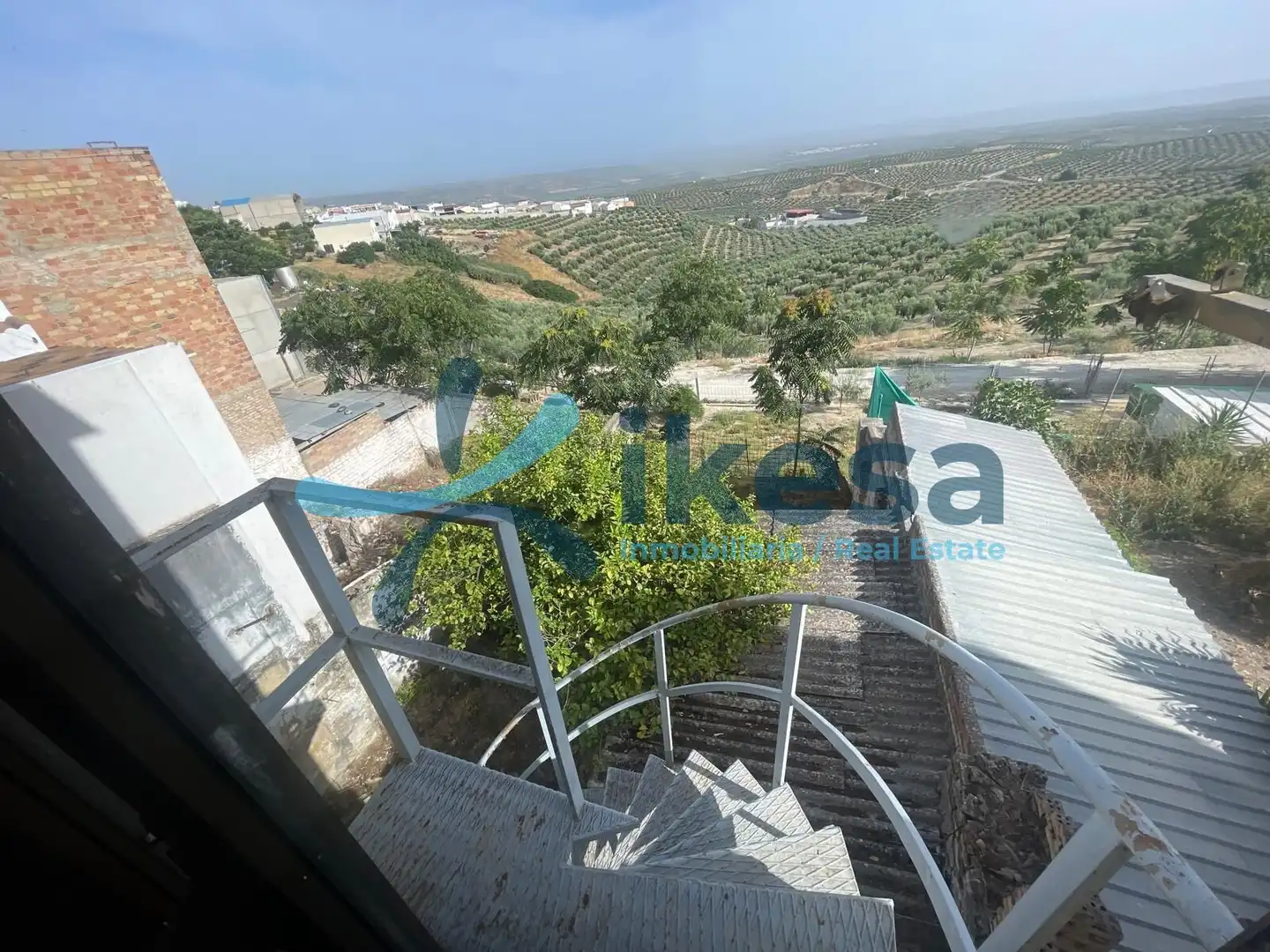 Vista exterior de Casa o xalet en venda en Porcuna