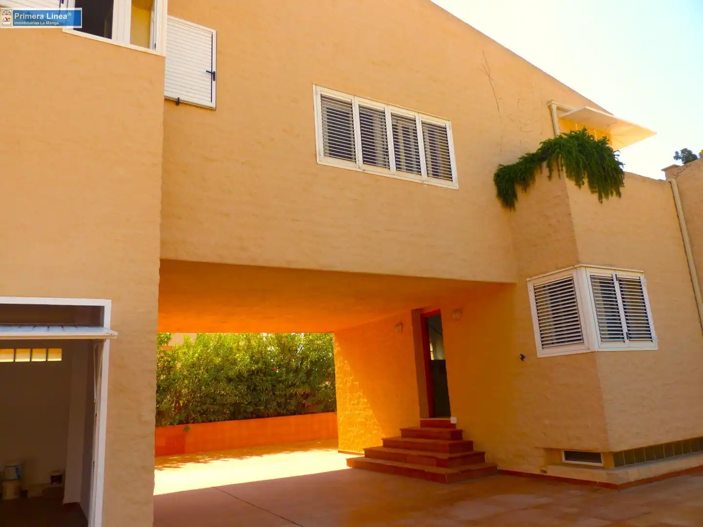Vista exterior de Casa o chalet en venta en La Manga del Mar Menor con Jardín privado, Terraza y Trastero