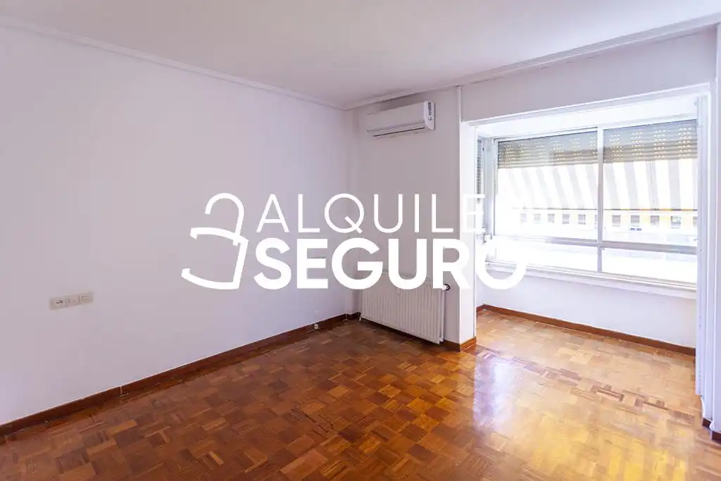 Flat with lift to rent in Menendez Pidal, imagen 10