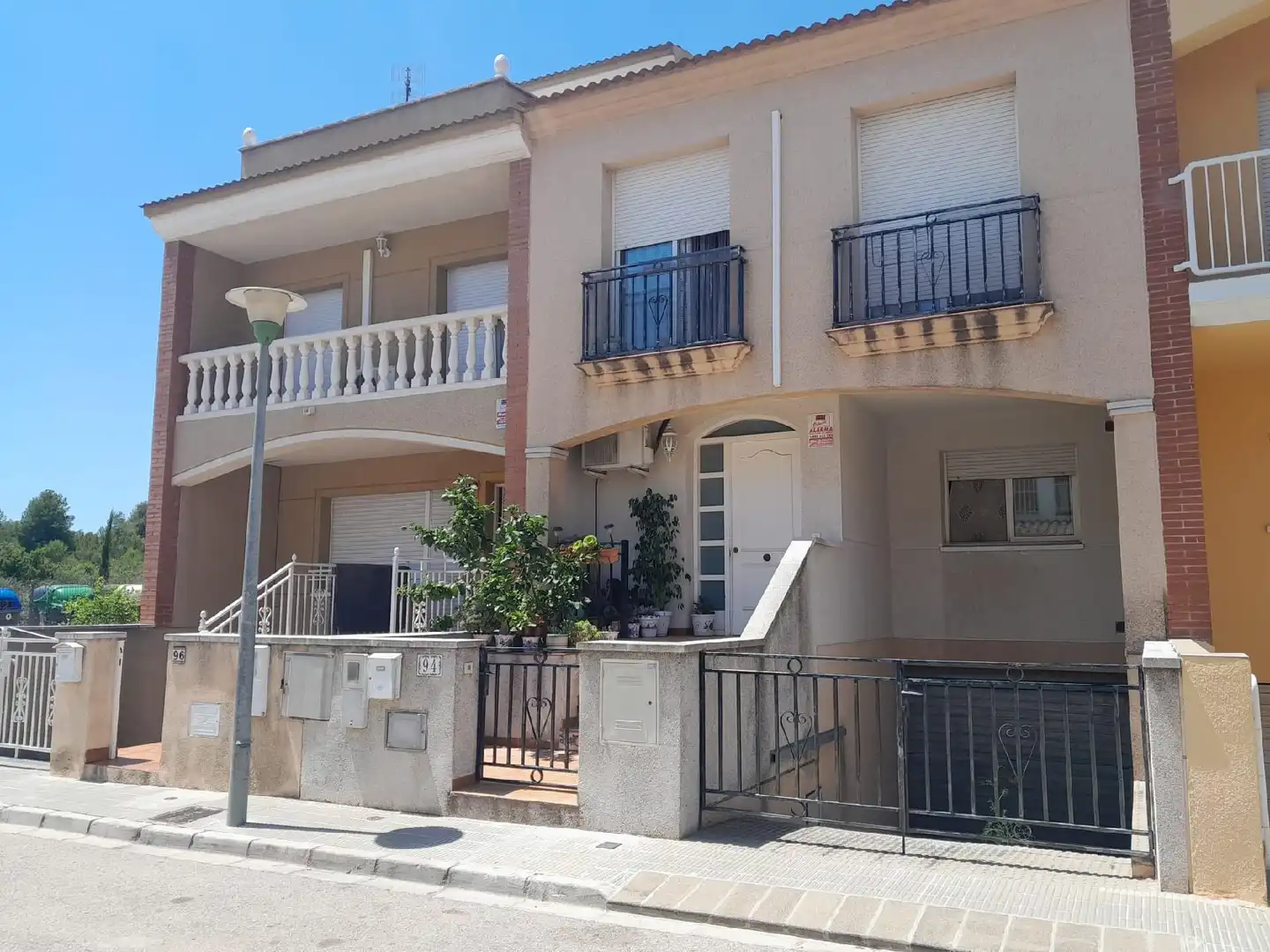 Exterior view of Houses for sale in El Vendrell  with Private garden