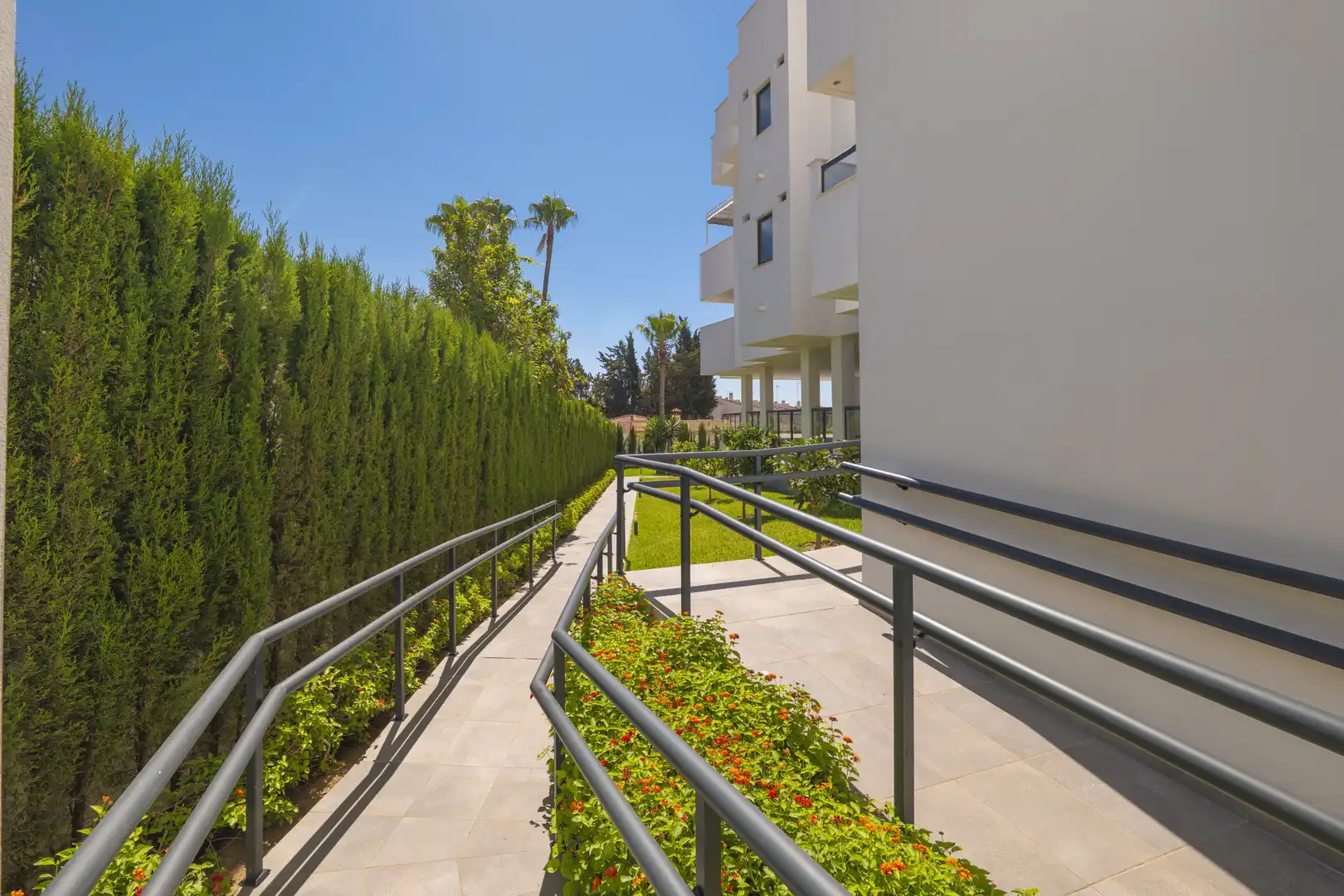 Terrassa de Casa adosada en venda en Torremolinos amb Jardí privat, Terrassa i Piscina