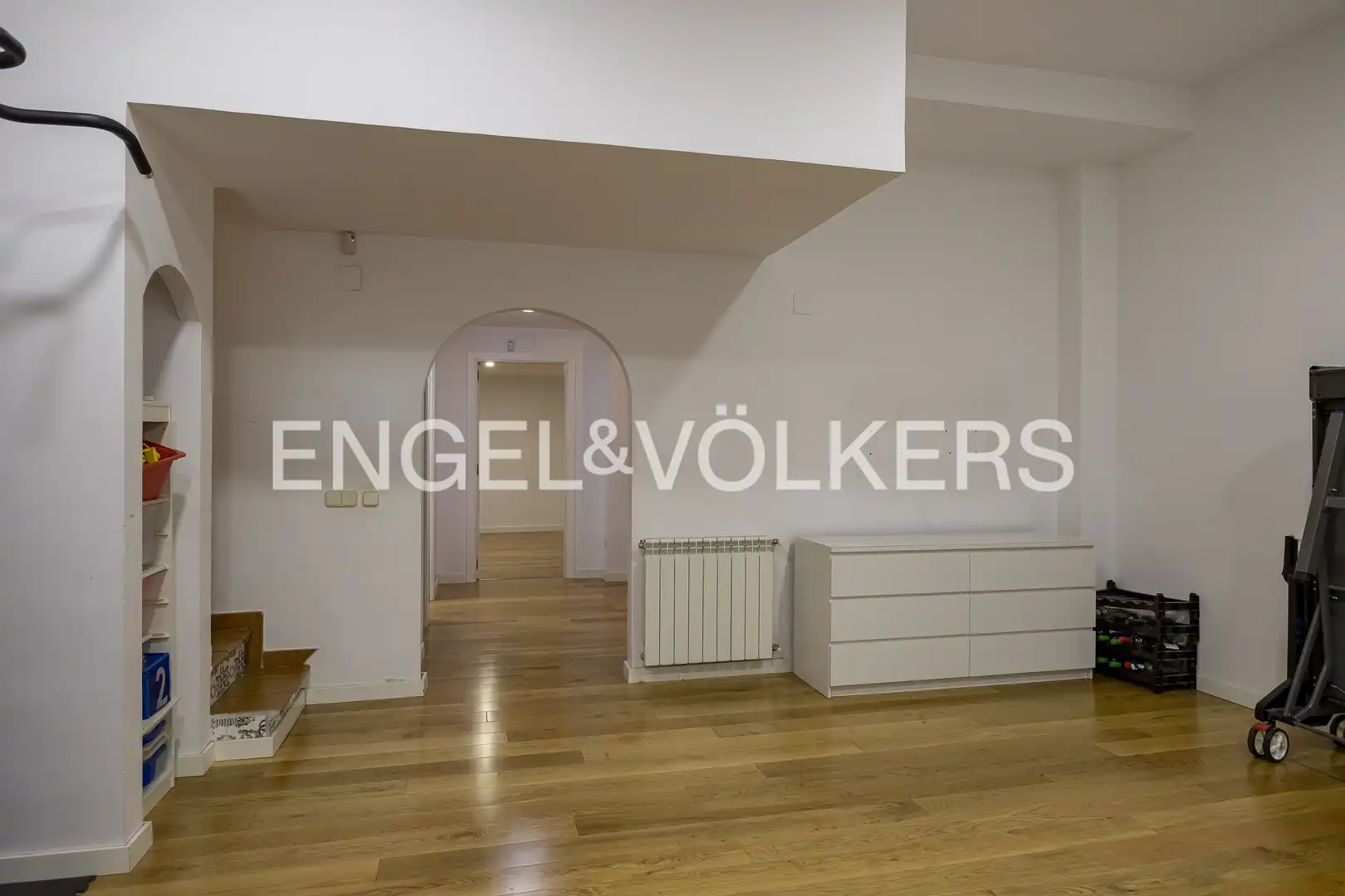 Haus oder Chalet zum Verkauf in Madrid mit Klimaanlage, Heizung und Privatgarten