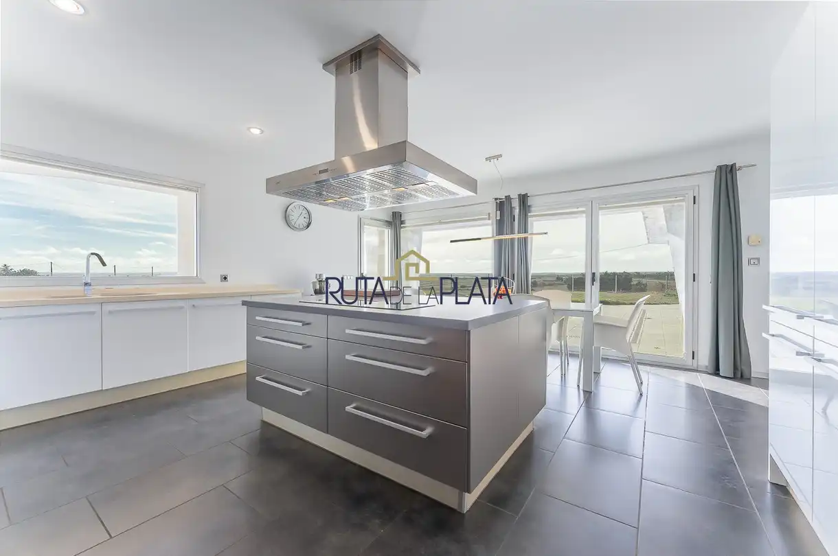 Cocina de Casa o chalet en venta en Zamora Capital  con Calefacción, Jardín privado y Piscina