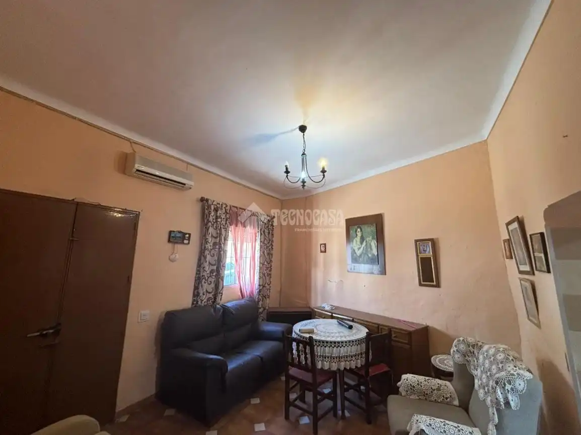 Sala de estar de Casa adosada en venta en Écija