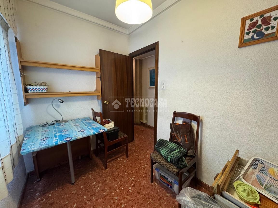 Dormitori de Pis en venda en  Zaragoza Capital