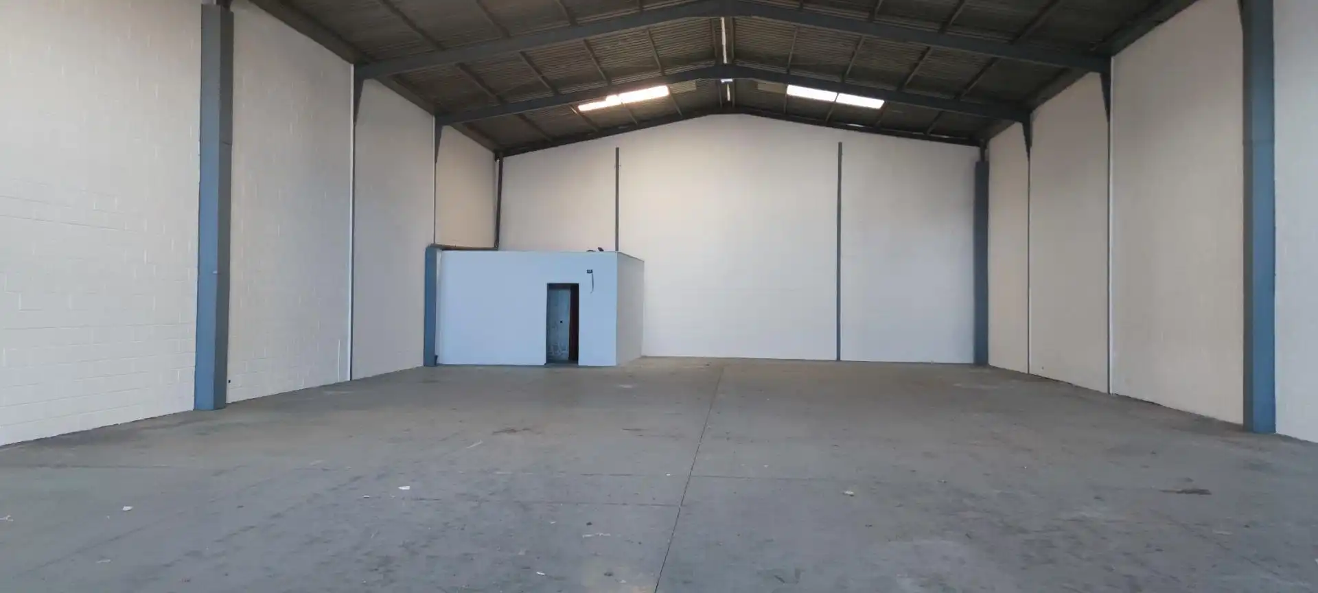 Nau industrial de lloguer en Dos Hermanas