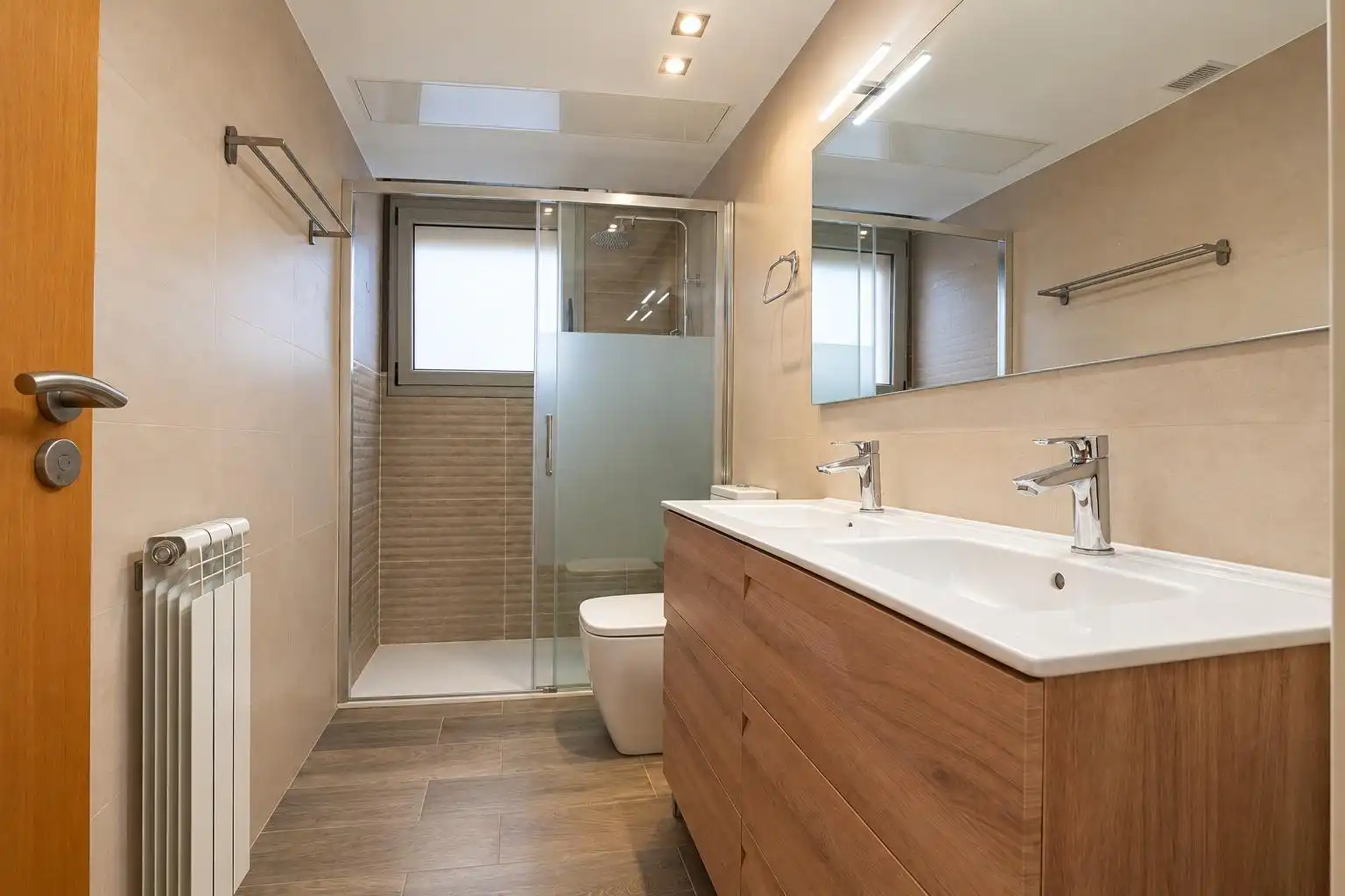 Baño de Casa adosada en venta en Cambrils con Aire acondicionado, Calefacción y Terraza