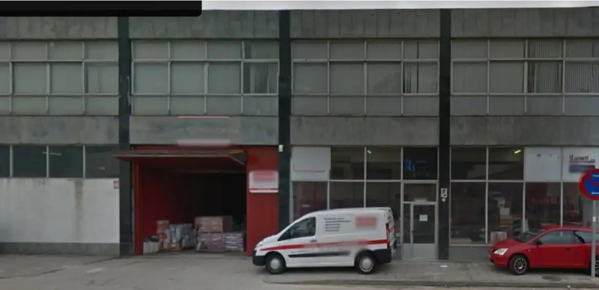 Vista exterior de Nave industrial en venta en Redondela