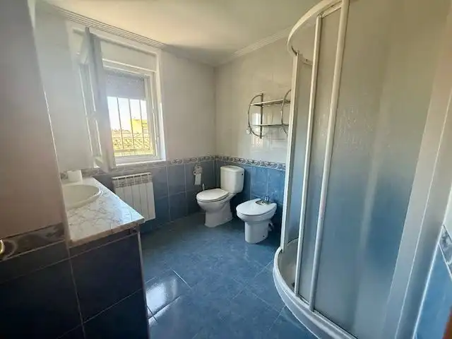 Bathroom of Flat for sale in Babilafuente  with Heating and Terrace