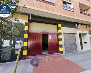Garage to rent in  Logroño