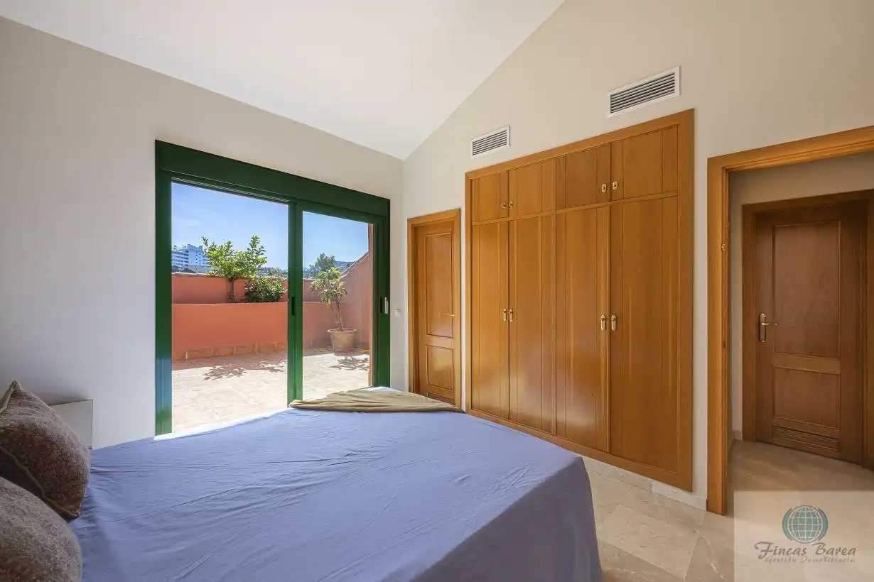 Habitación de Ático en venta en Fuengirola con Aire acondicionado, Terraza y Trastero