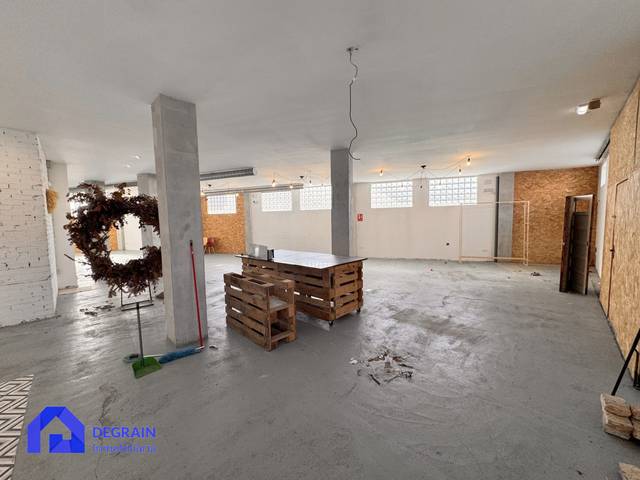 Local comercial en Alquiler en CALLE  BERMUDO I EL DIACONO en La Florida