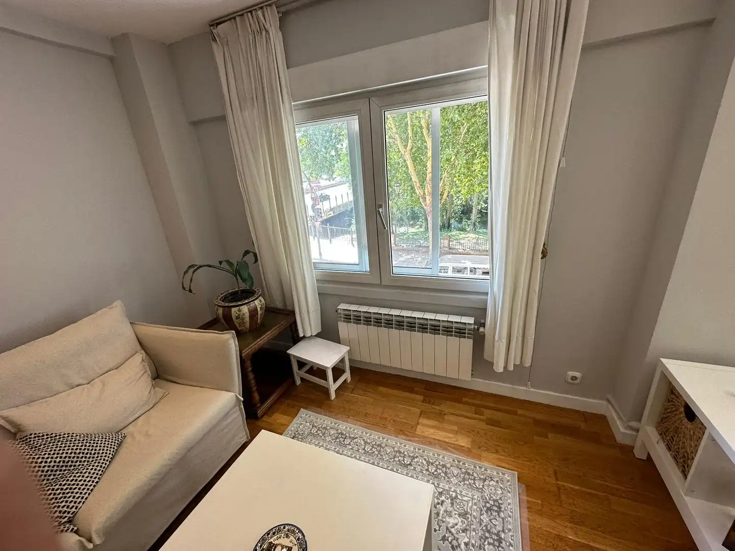 Flat for rent in Avenida del Arlanzón, Villa Pilar