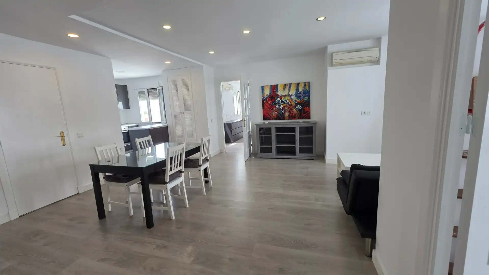 Dining room of Flat for rent in El Puerto de Santa María  with Air Conditioner, Furnished and Oven
