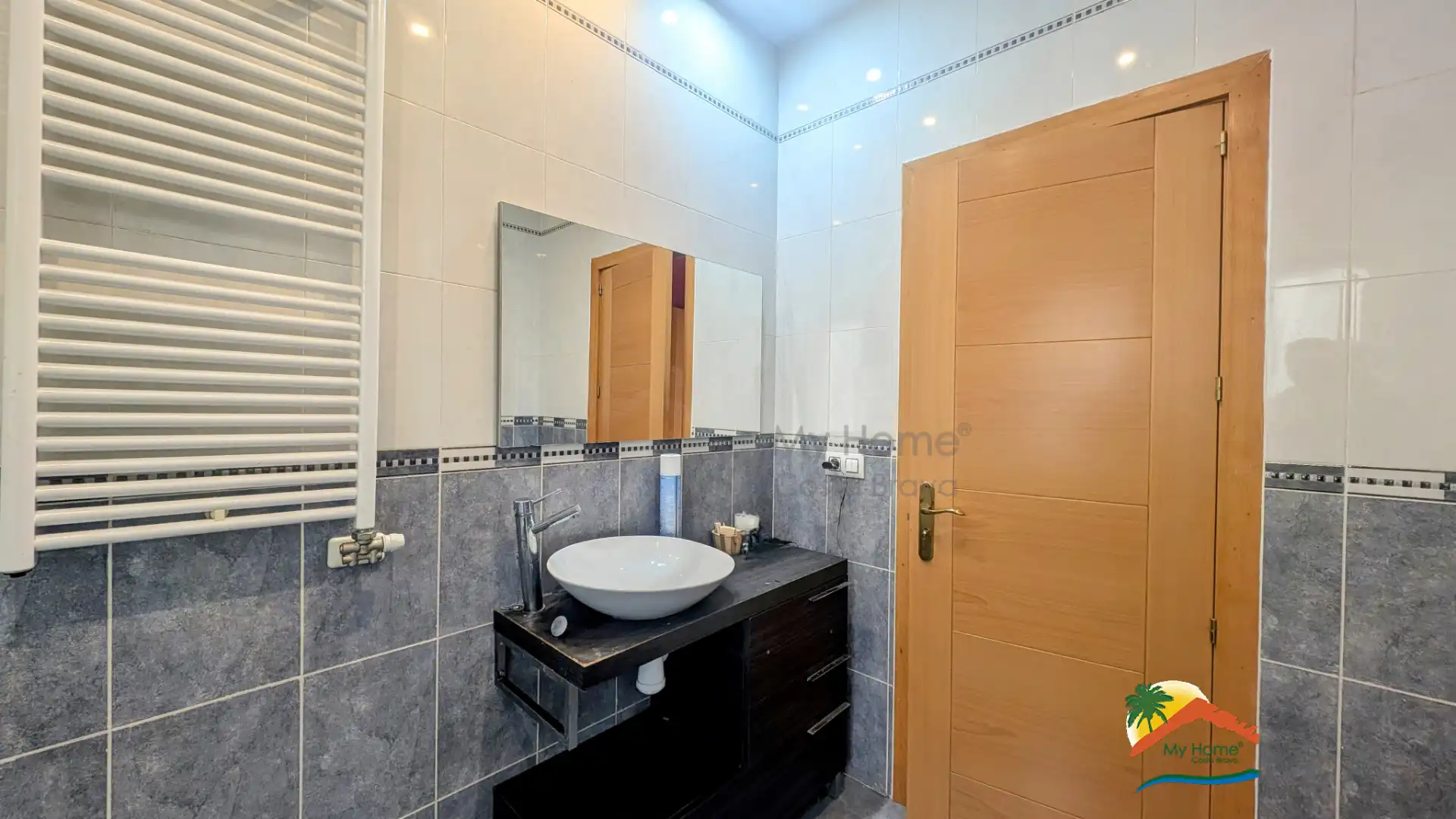 Bathroom of Houses for sale in Lloret de Mar  with Heating, Private garden and Terrace