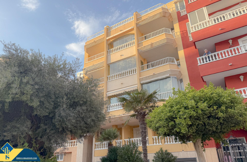 Exterior view of Attic for sale in Torrevieja  with Terrace and Furnished