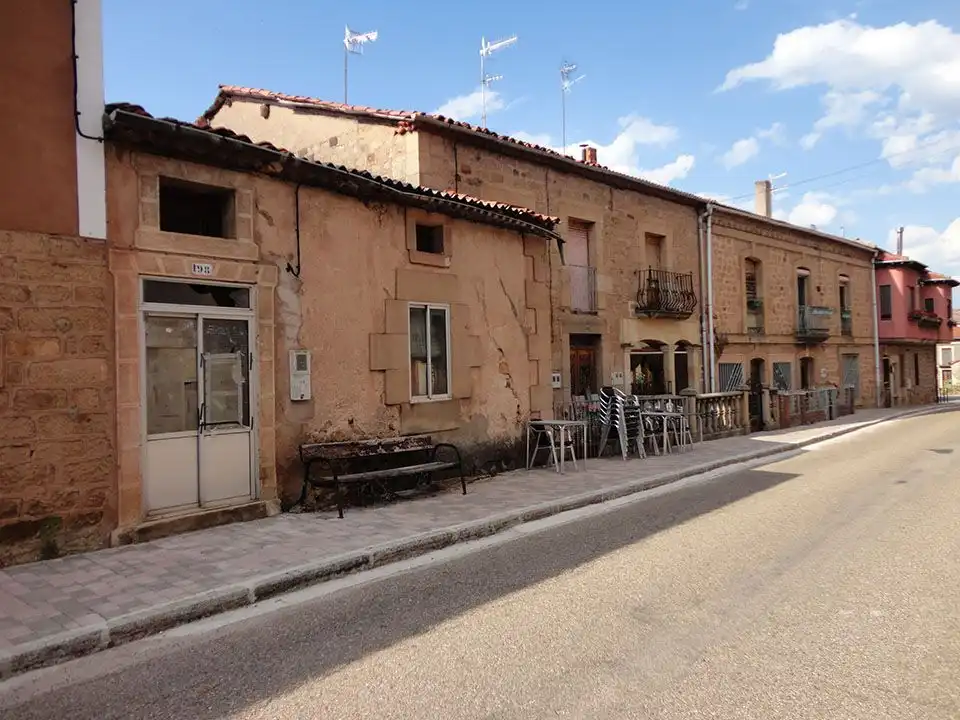 Vista exterior de Casa o chalet en venta en Vilviestre del Pinar