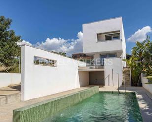 Exterior view of House or chalet for sale in El Vendrell  with Air Conditioner, Heating and Private garden