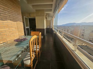 Attique avec piscine à vendre à Teatinos - Universidad