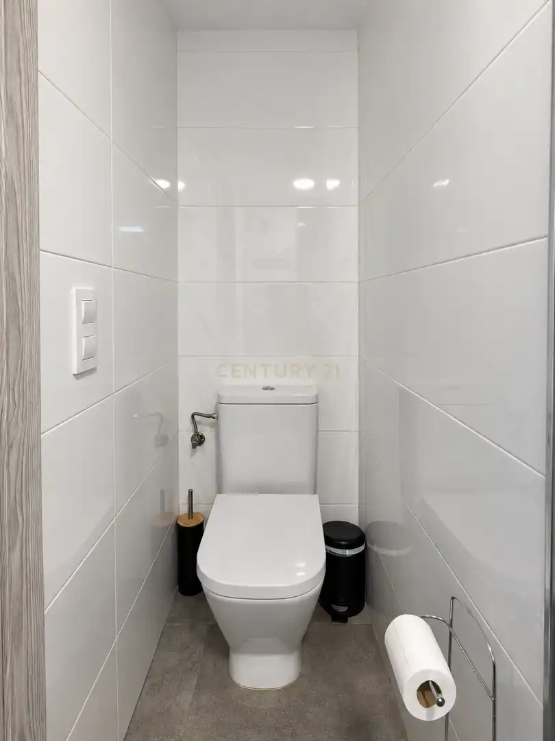 Badezimmer von Wohnungen zur Miete in Calpe / Calp mit Klimaanlage, Abstellraum und Ofen