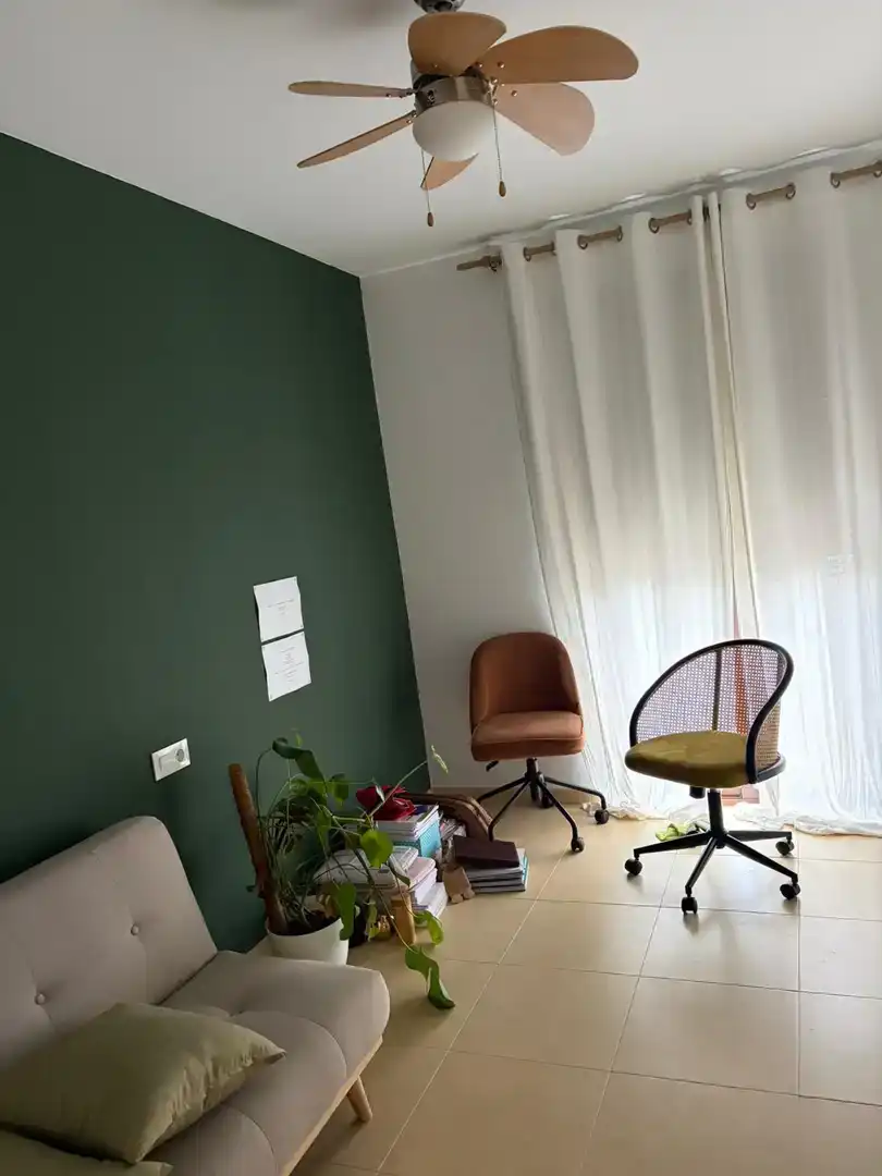 Sala d'estar de Casa adosada en venda en Lucena amb Aire condicionat i Balcó
