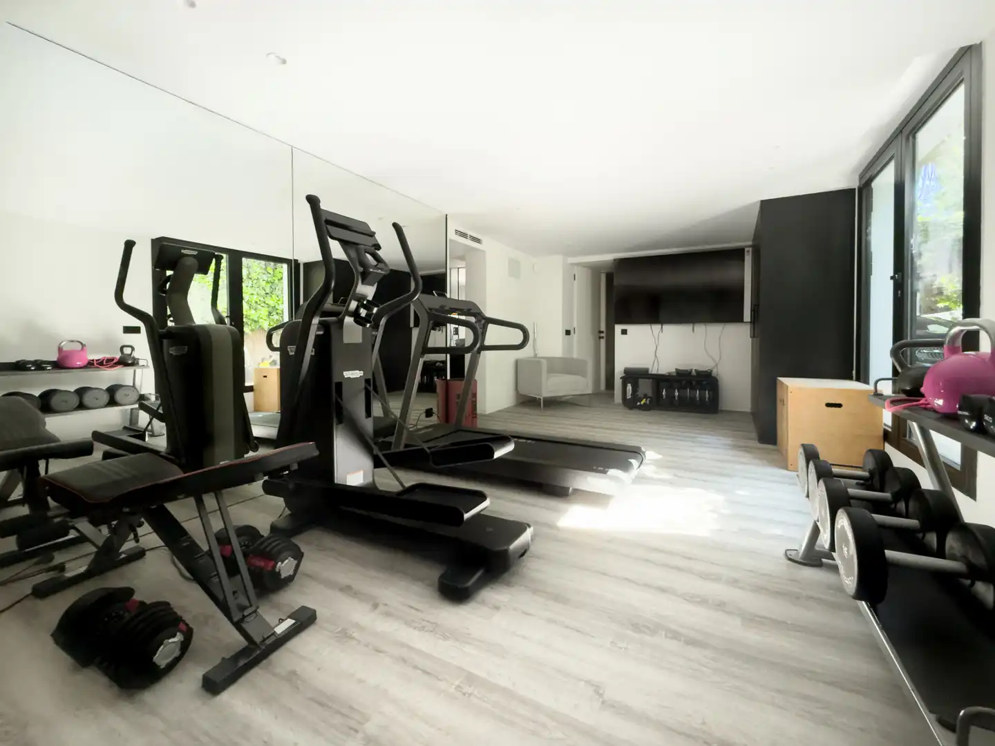 Sala d'estar de Casa o xalet en venda en Marbella amb Aire condicionat, Jardí privat i Terrassa