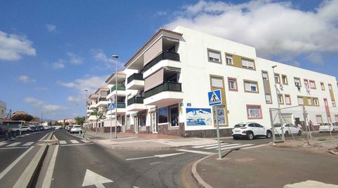 Foto 2 de Apartamento en venta en Cl/ Mercedes Pinto Armas de la Rosa y Clos, Guargacho, San Miguel de Abona