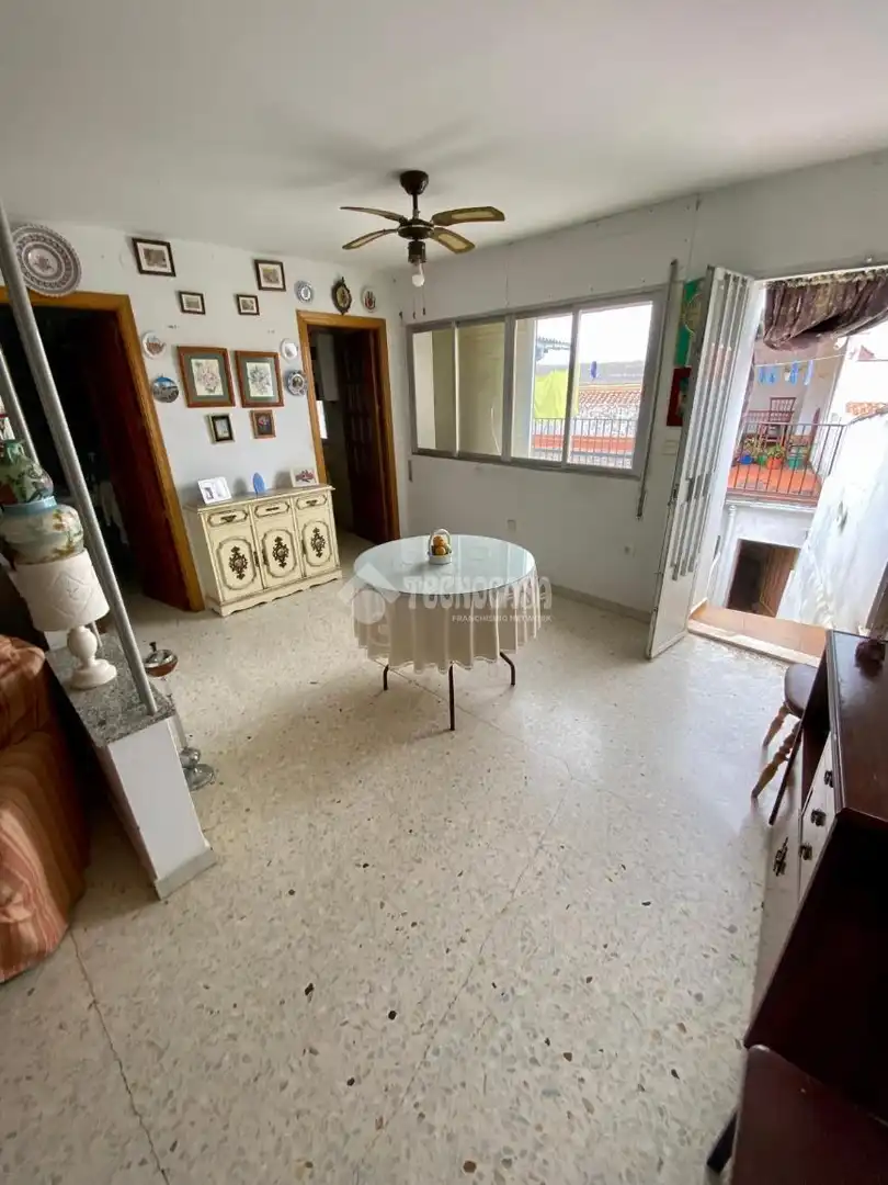 Sala de estar de Casa adosada en venta en Aljucén