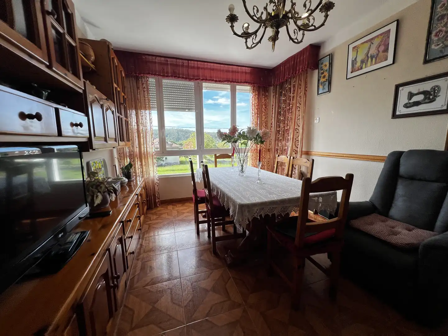 Comedor de Casa o chalet en venta en Polanco con Calefacción, Jardín privado y Parquet