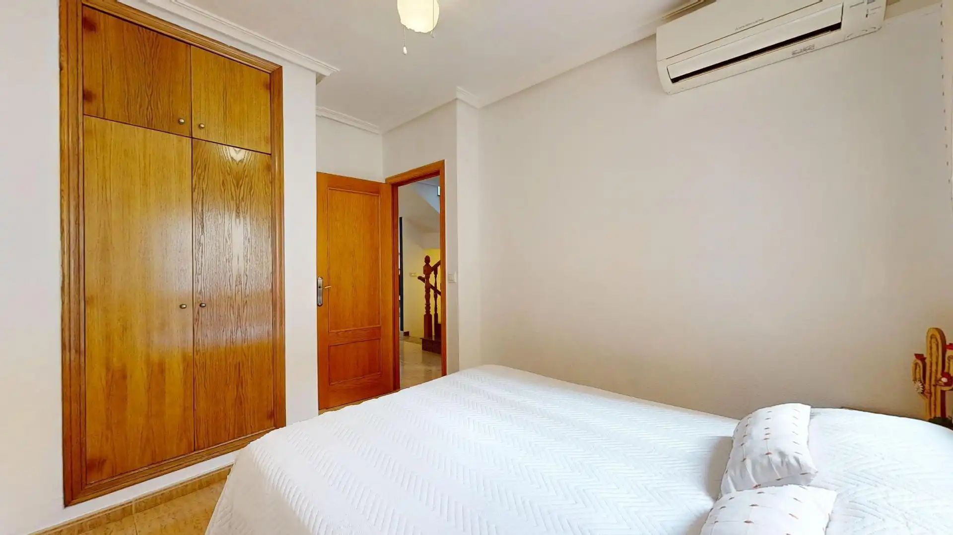 Habitación de Casa adosada en venta en San Pedro del Pinatar con Aire acondicionado, Terraza y Trastero