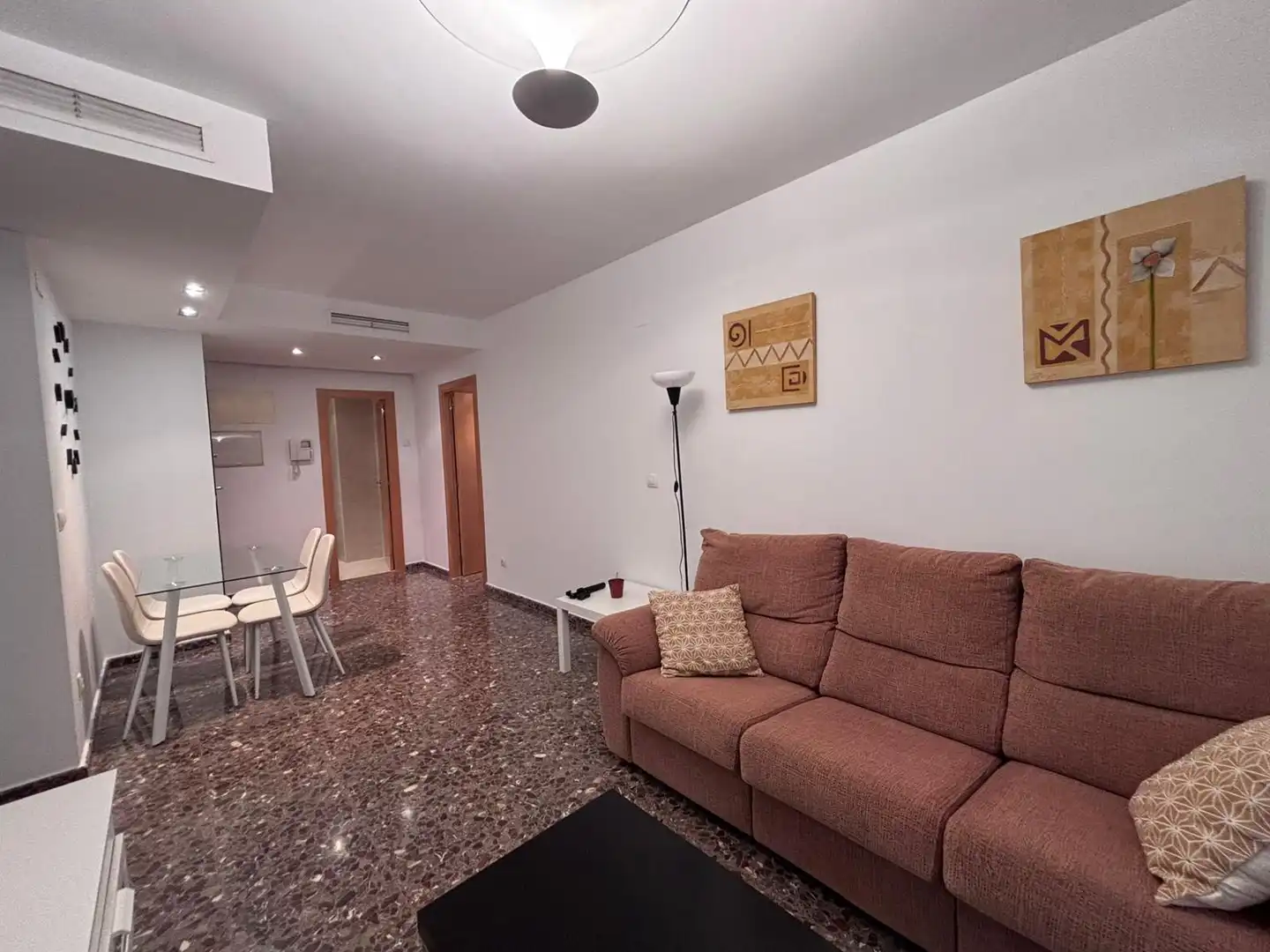 Living room of Flat for rent in Burjassot  with Air Conditioner and Furnished