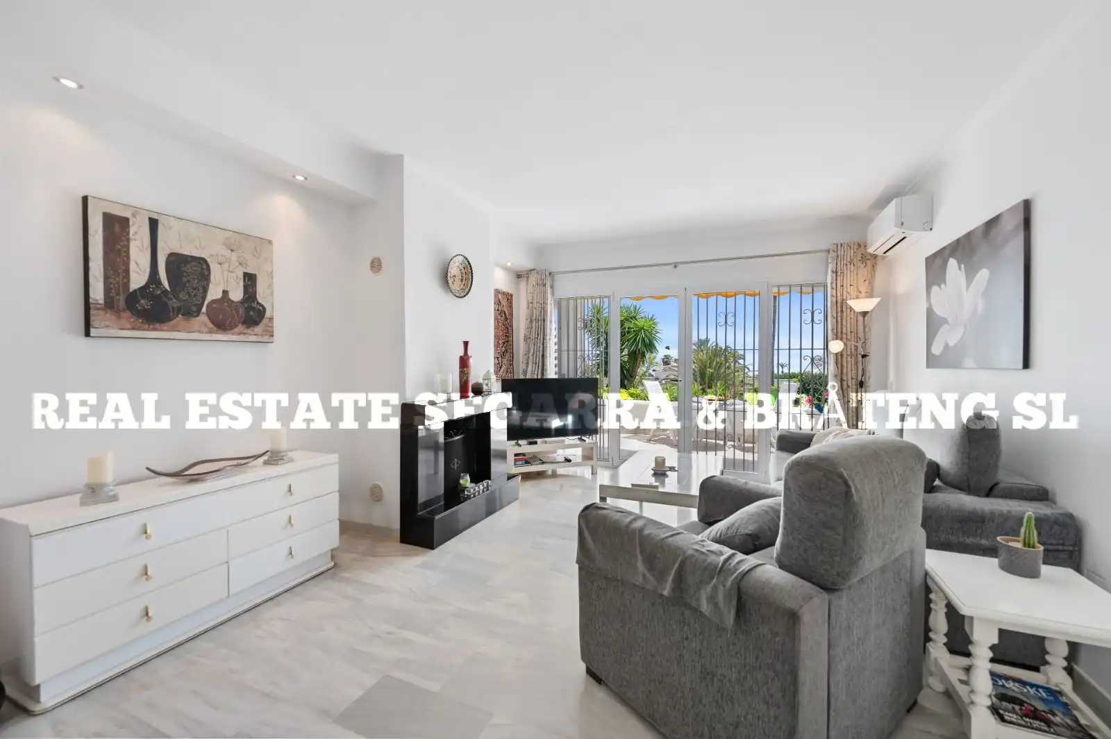 Vista exterior de Planta baja en venta en Mijas con Aire acondicionado, Terraza y Amueblado