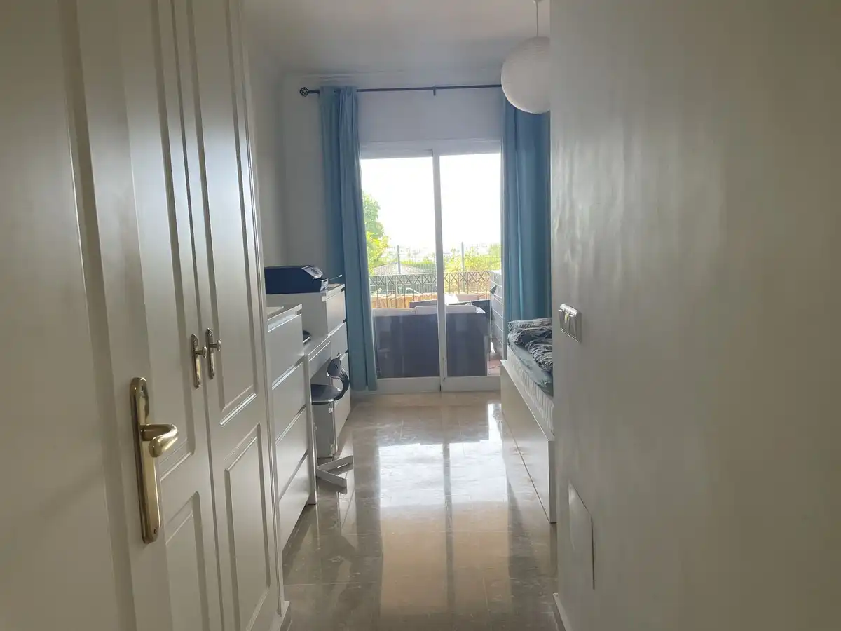 Habitación de Piso en venta en Estepona con Terraza y Piscina