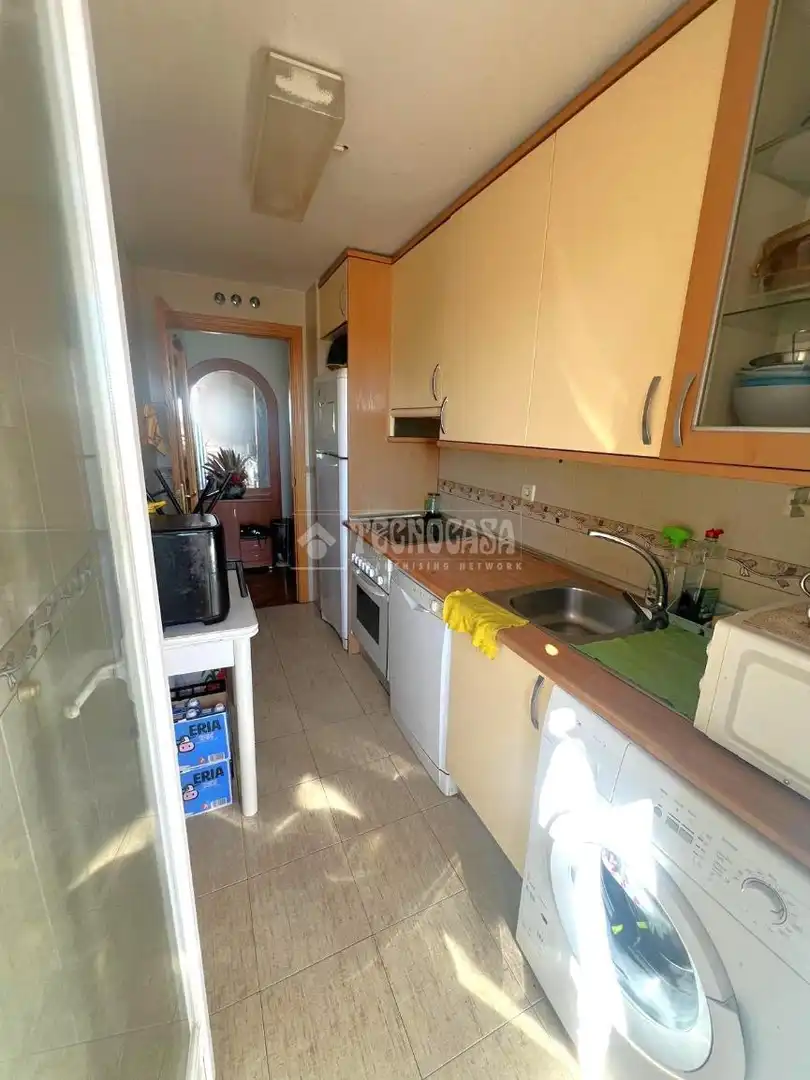 Cocina de Piso en venta en Parla con Calefacción, Parquet y Trastero