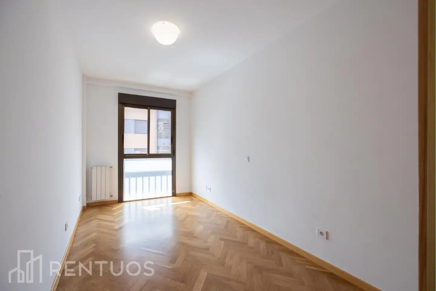 Schlafzimmer von Wohnung zur Miete in Madrid mit Klimaanlage, Heizung und Parkett